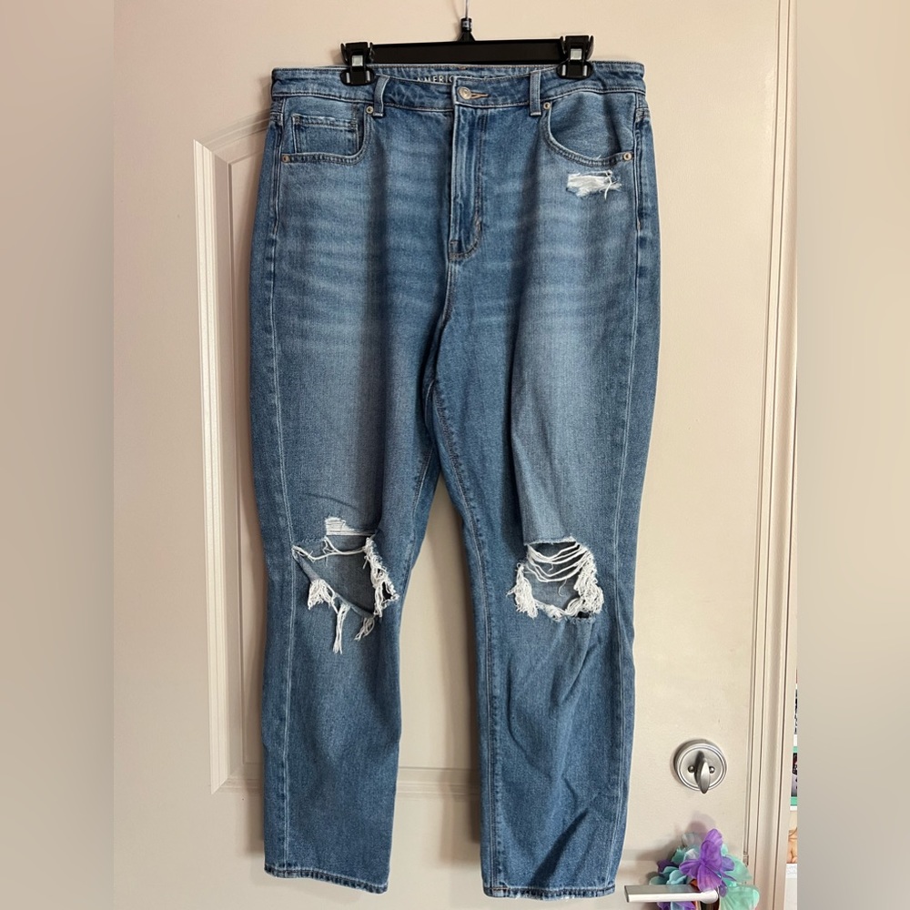 American Eagle Mom Jeans